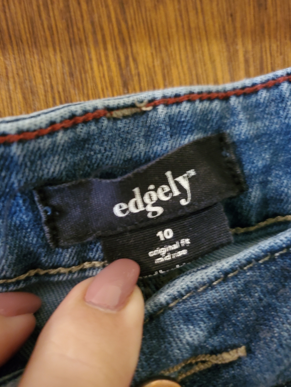 Edgely Mid Rise Distressed Boyfriend Jeans Sz 10 - Picture 2 of 3